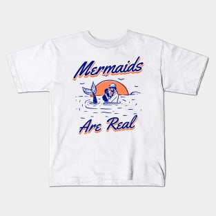 Mermaids are Real and I love them in the Ocean Kids T-Shirt